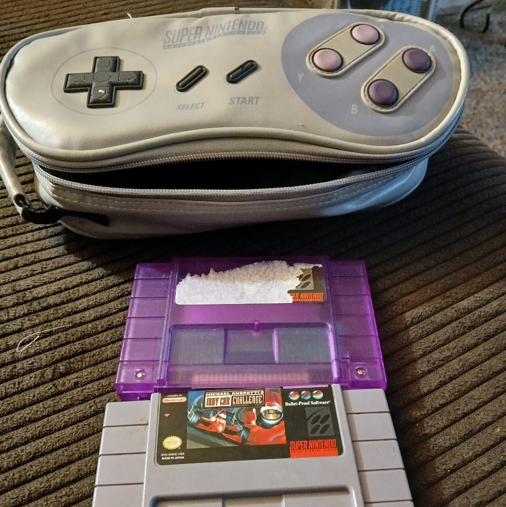 Super Nintendo Controller bag w/ super mario world 2 yoshi island and indy car
